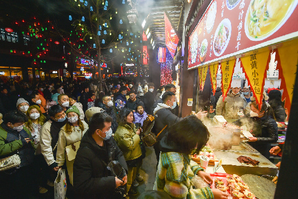 餐飲業(yè)現(xiàn)“開(kāi)門(mén)紅”　鞏固復(fù)蘇態(tài)勢(shì)需多方合力